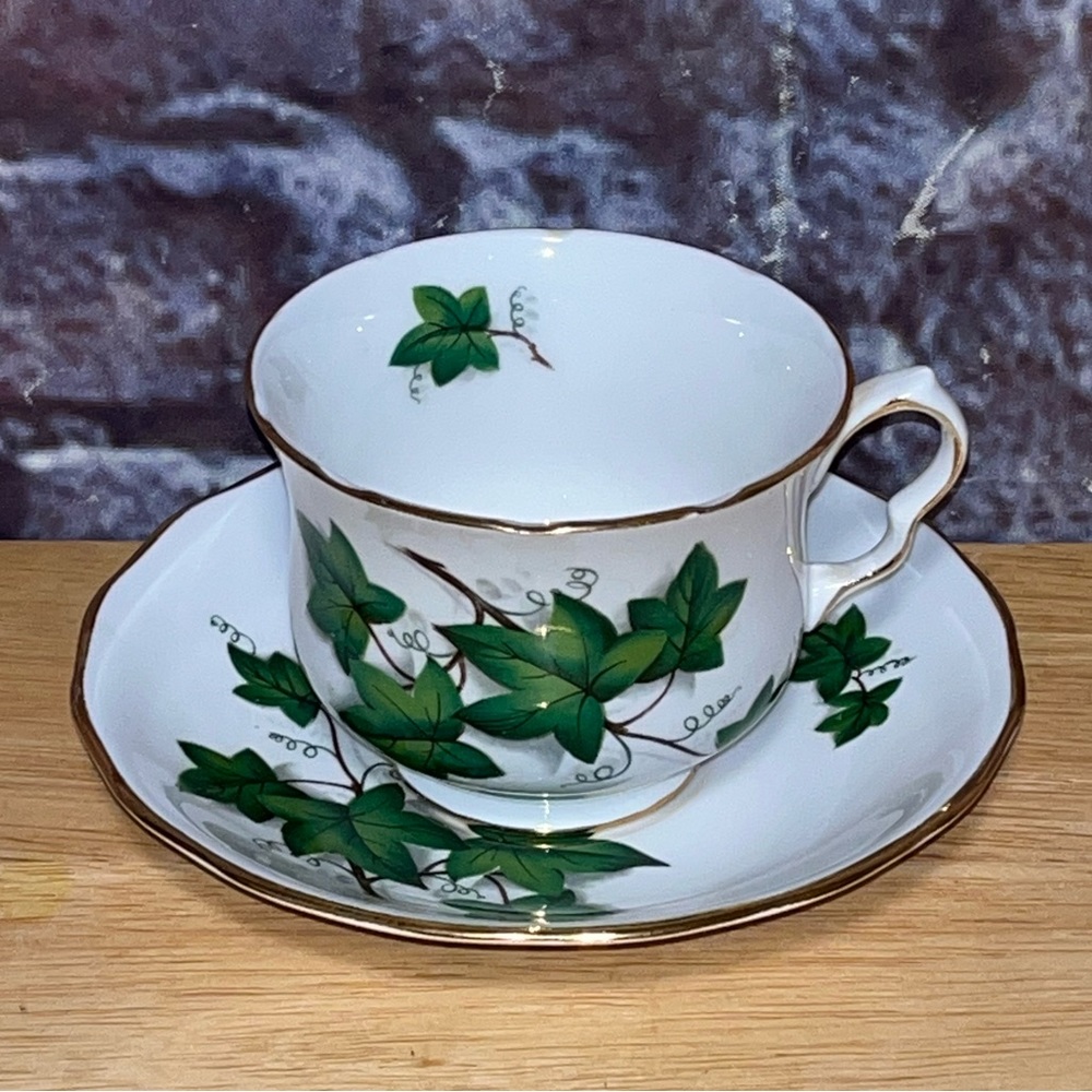 Royal Kent Bone China Teacup & Saucer Staffordshire England Ivy Grape Leaves VTG